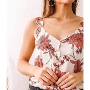 536- Willow Root NWT Size Large Cream & Pink Scalloped button Sleeveless Top